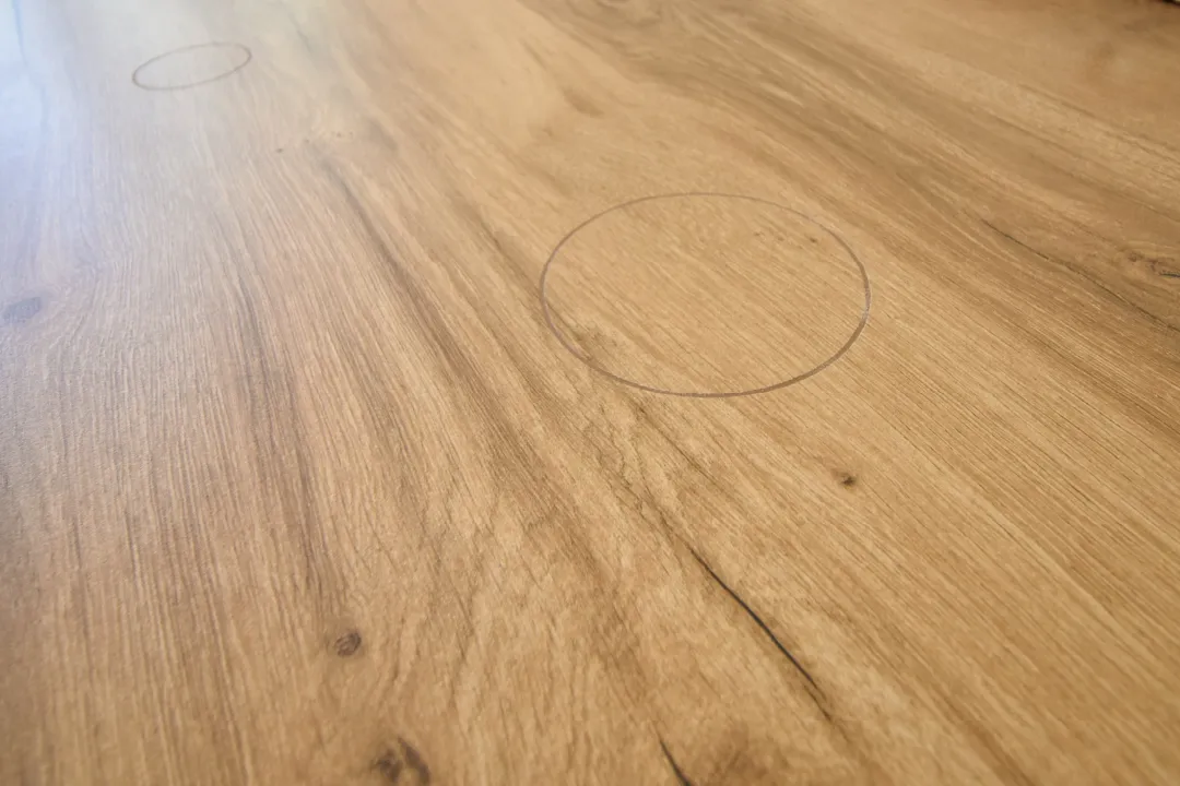Reforma de cocina con placa de inducción invisible