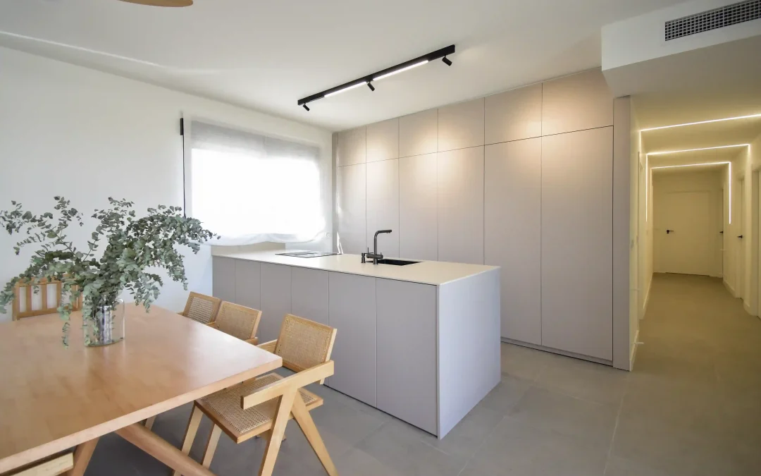 Diseño invisible: la tendencia de ocultar elementos en la cocina