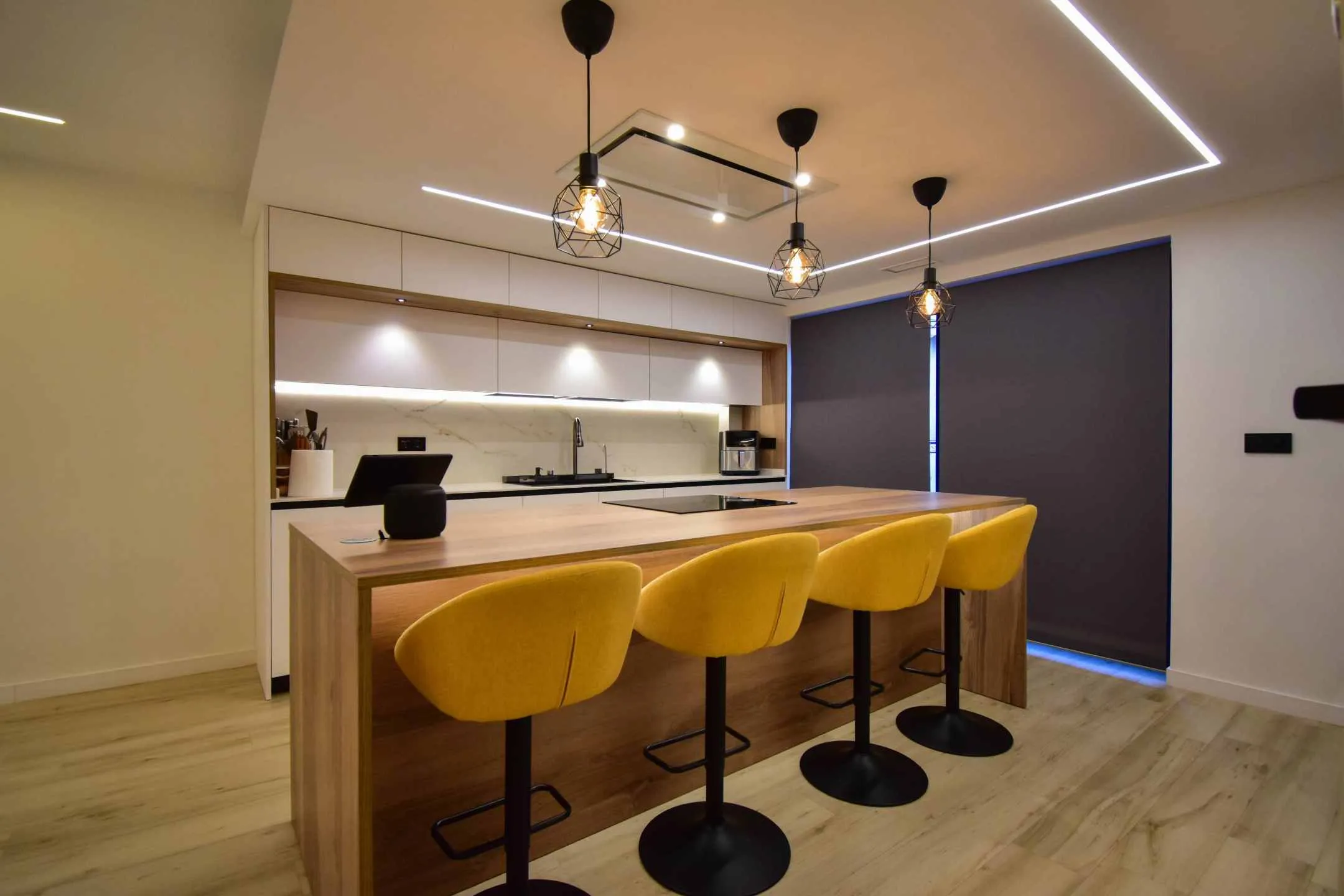 Cocina paralela con isla