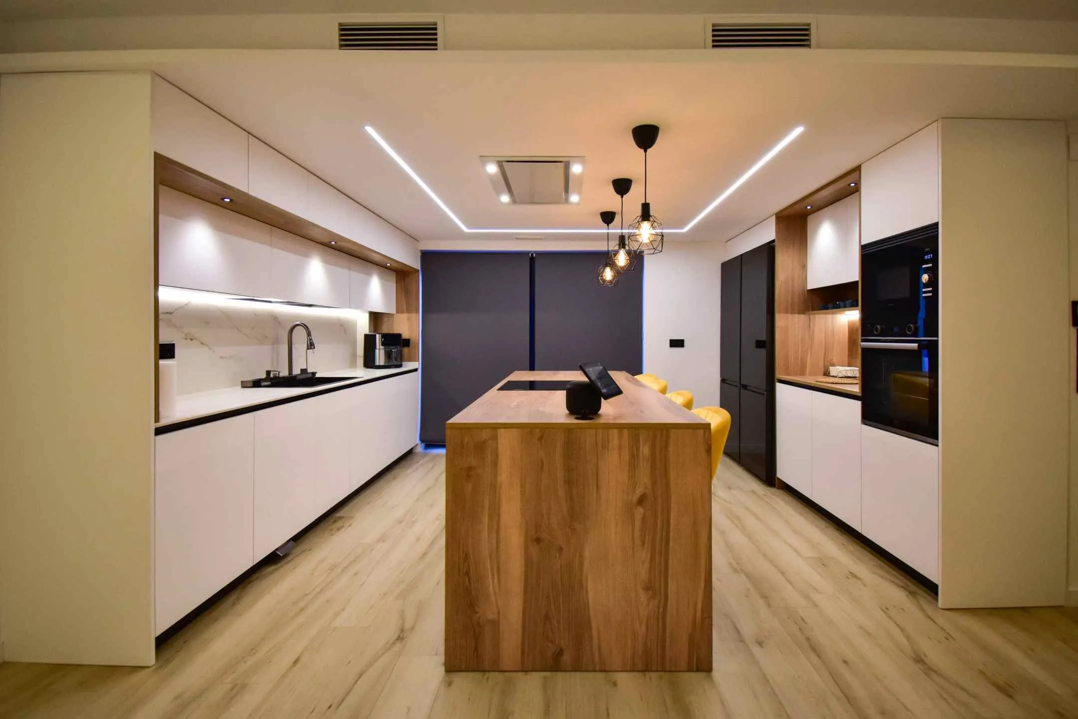 Cocina paralela con isla